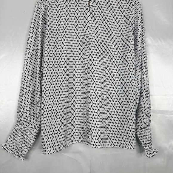 Elegant Black and White Patterned Gathered Sleeve Women's Top Size M - Picture 7 of 8